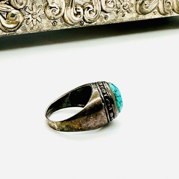 Vintage Turquoise Silver Ring - Picture 13 of 15